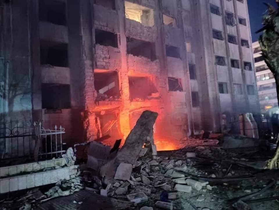 محدث بالفيديو والصور: شهداء وإصابات في قصف "إسرائيلي" على أحياء سكنية في دمشق