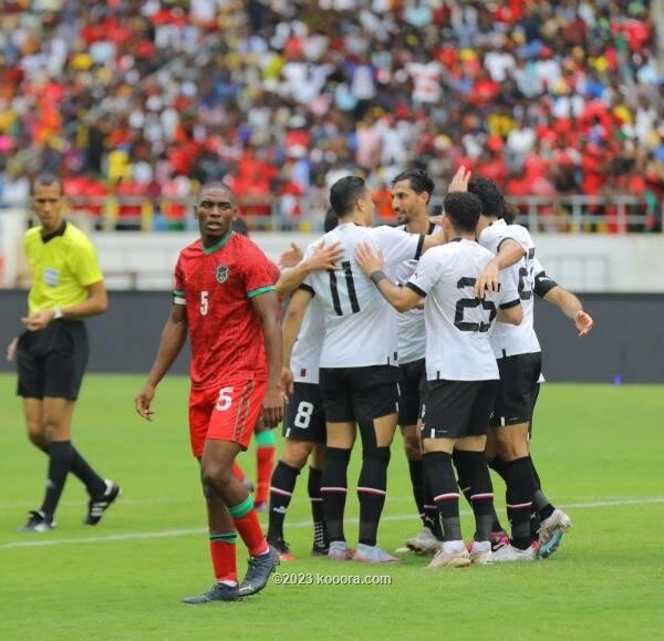 بالصور : منتخب مصر يسحق مالاوي ويقتنص الصدارة