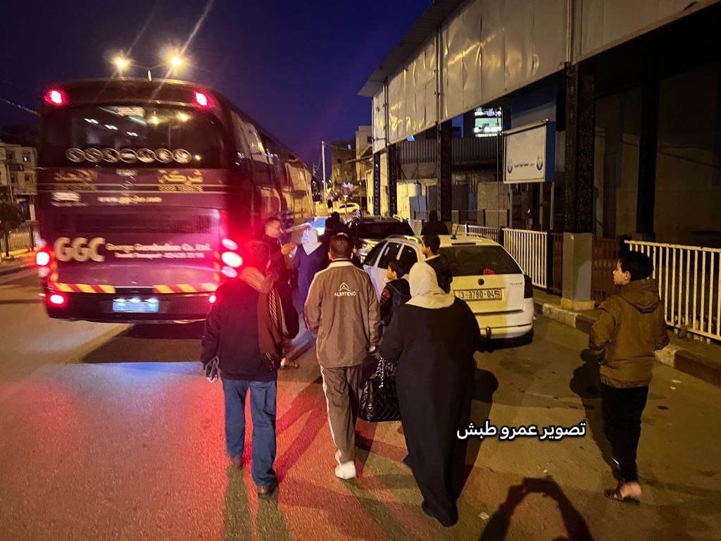 مغادرة أول فوج من أهالي قطاع غزة لزيارة المسجد الأقصى المبارك