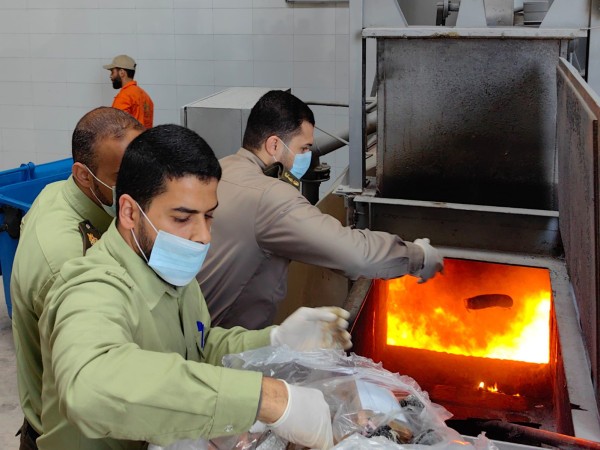 بالصور: إتلاف 116 كجم من الحبوب والمواد المخدرة في غزة