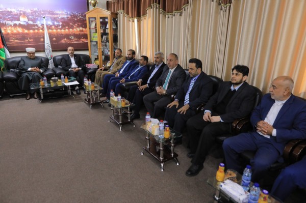 بالصور: وزير الأوقاف يدعو إلى رصّ الصفوف لمواجهة الاحتلال