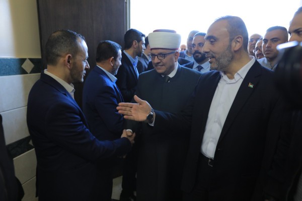 بالصور: وزير الأوقاف يدعو إلى رصّ الصفوف لمواجهة الاحتلال