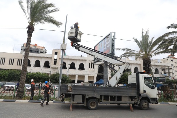 كهرباء غزّة تنجز إنارة ميدان فلسطين "الساحة"