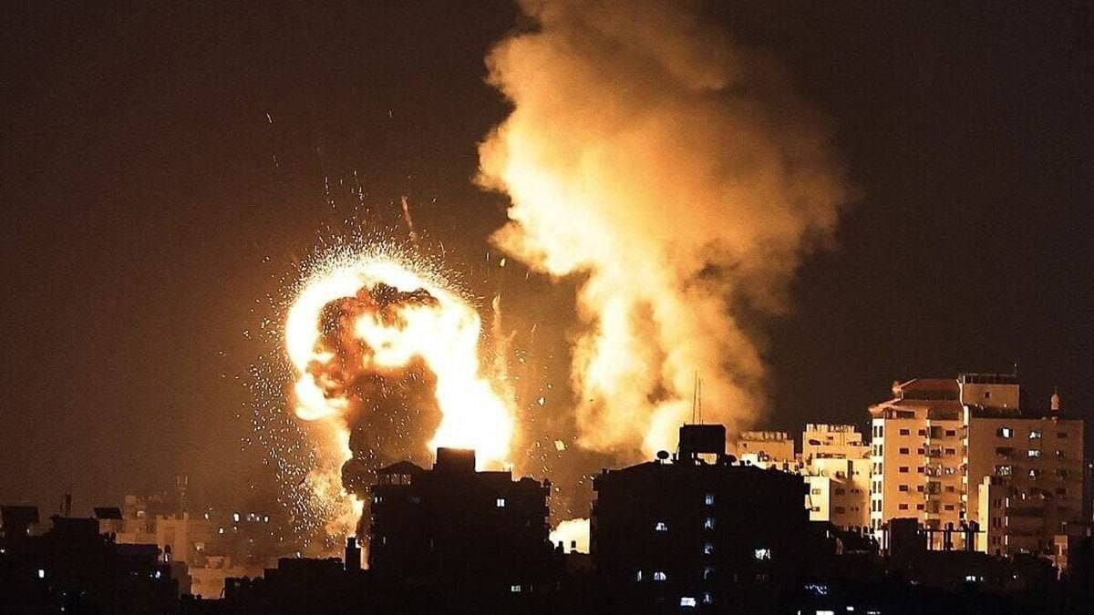 شاهد: طائرات الاحتلال الحربية تشنّ سلسلة غارات على أهداف مختلفة في غزّة