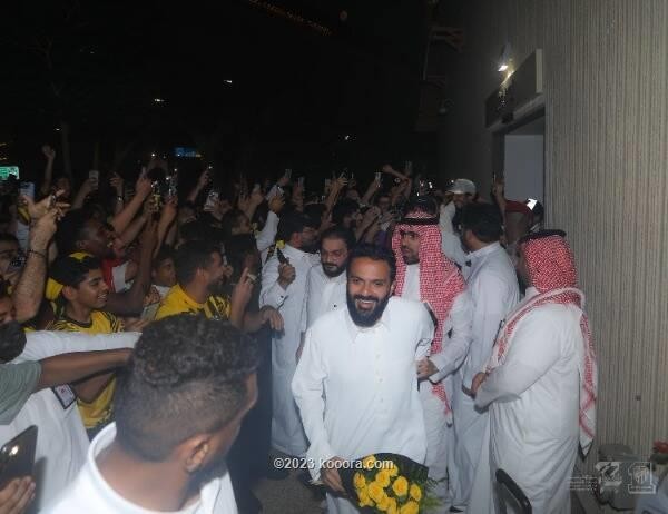 بالصور: استقبال تاريخي للاتحاد في مطار جدة.. وهروب حجازي