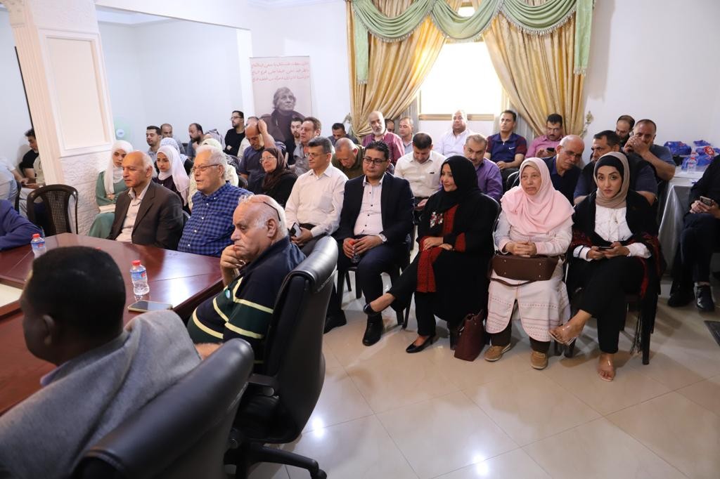 شاهد: مؤسسة "معين بسيسو" تُنظم ندوة بعنوان "الأدب الفلسطيني المقاوم"