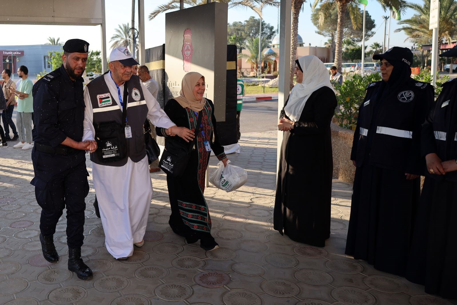مغادرة الفوج الأول من حجاج قطاع غزة عبر معبر رفح