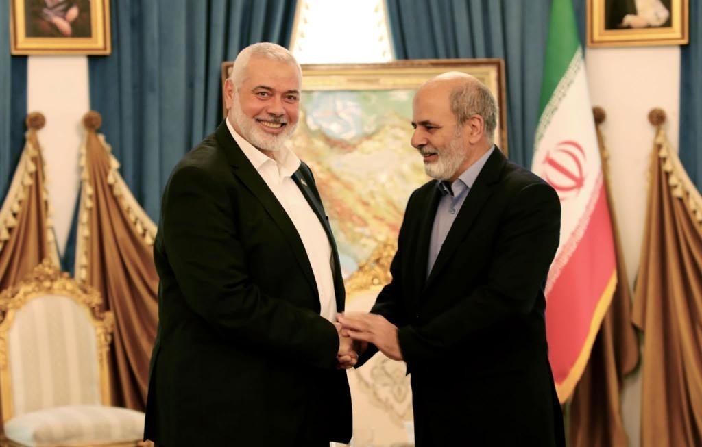 وفد من "حماس" يلتقي مع أمين عام مجلس الأمن القومي الإيراني