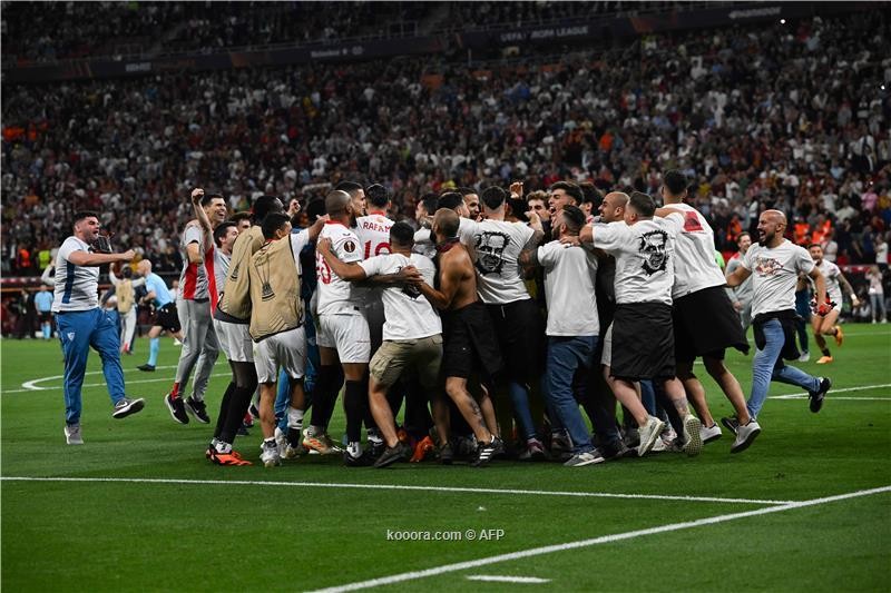 بالصور : بالتخصص اشبيلية بطلا للدوري الاوروبي على حساب روما