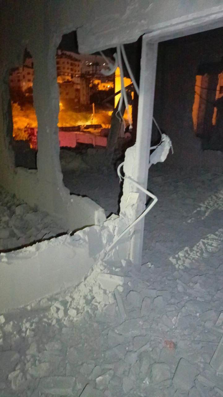 الاحتلال يُفجر منزل عائلة الأسير أسامة الطويل بمدينة نابلس