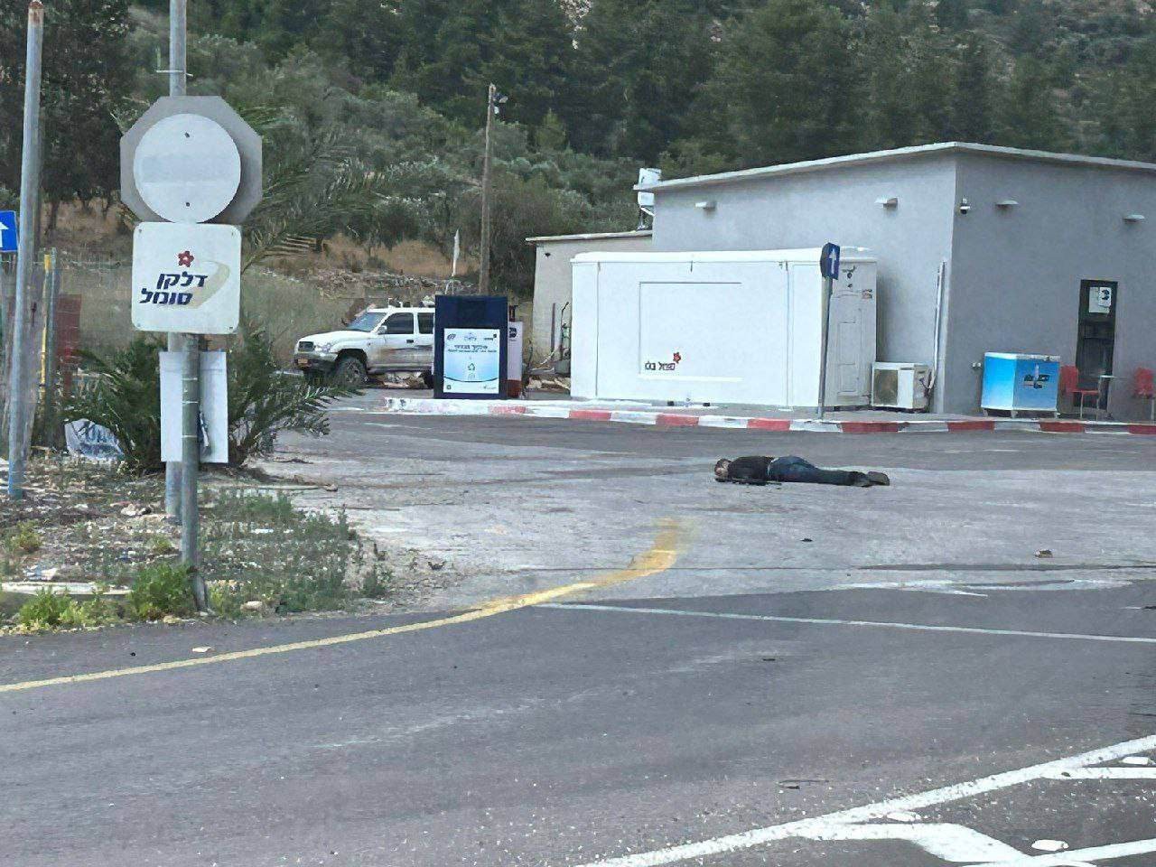 بالفيديو والصور: مقتل 4 إسرائيليين في عملية إطلاق نار قرب مستوطنة عيلي شمال رام الله