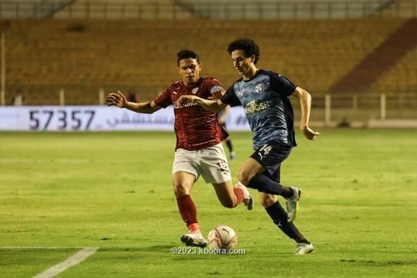 بالصور : سيراميكا كليوباترا يهدي لقب الدوري المصري للأهلي