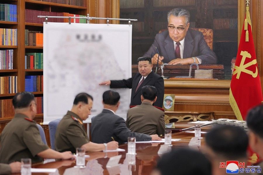 زعيم كوريا الشمالية يُقيل رئيس الجيش ويدعو للاستعداد لحربٍ محتملة