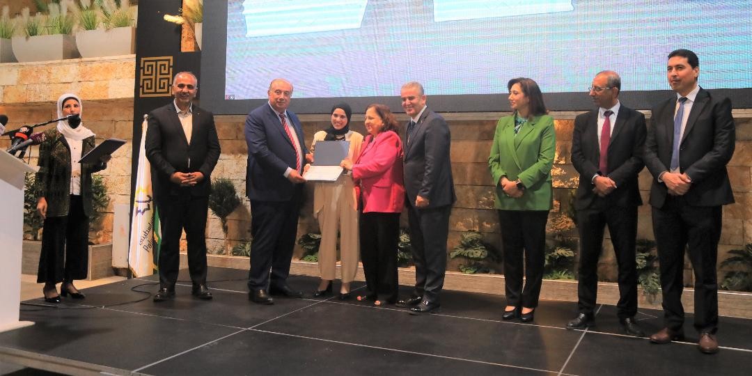 التعليم العالي و"الإسلامي الفلسطيني" يعلنان أسماء الفائزين بجائزة البحث العلمي