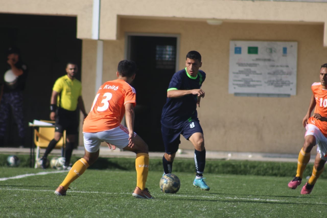 بالصور : اهلي بيت حانون وشباب الزوايدة يحففان فوزهما الاول في الدرجة الاولى