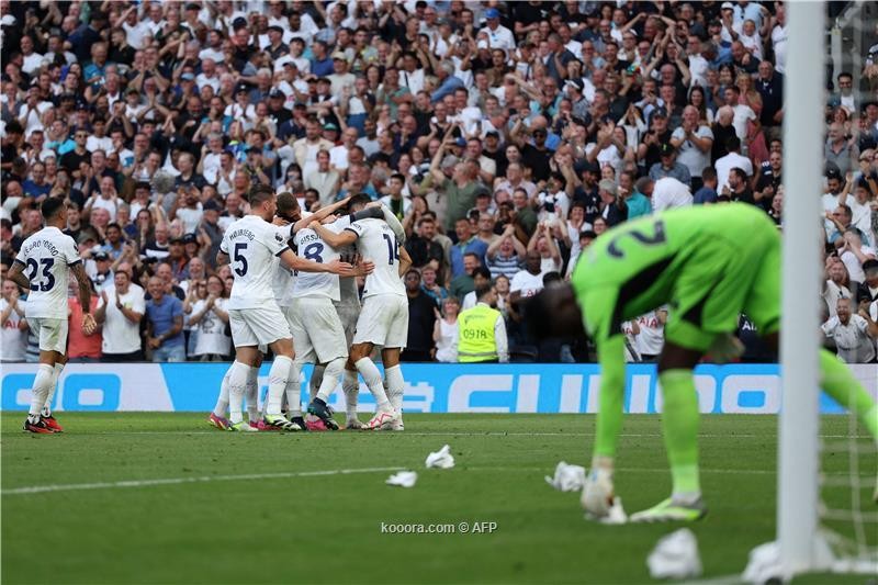 بالصور.. توتنهام ينهي عقدة مانشستر يونايتد في البريميرليج