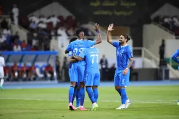 بالصور: الهلال يعبر الشباب.. ويلحق بالنصر إلى نهائي كأس الملك سلمان