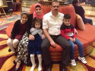 شاهد: فاجعة مؤلمة.. وفاة فلسطيني وأبنائه الأربعة ونجاة زوجته بحادث سير في السعودية
