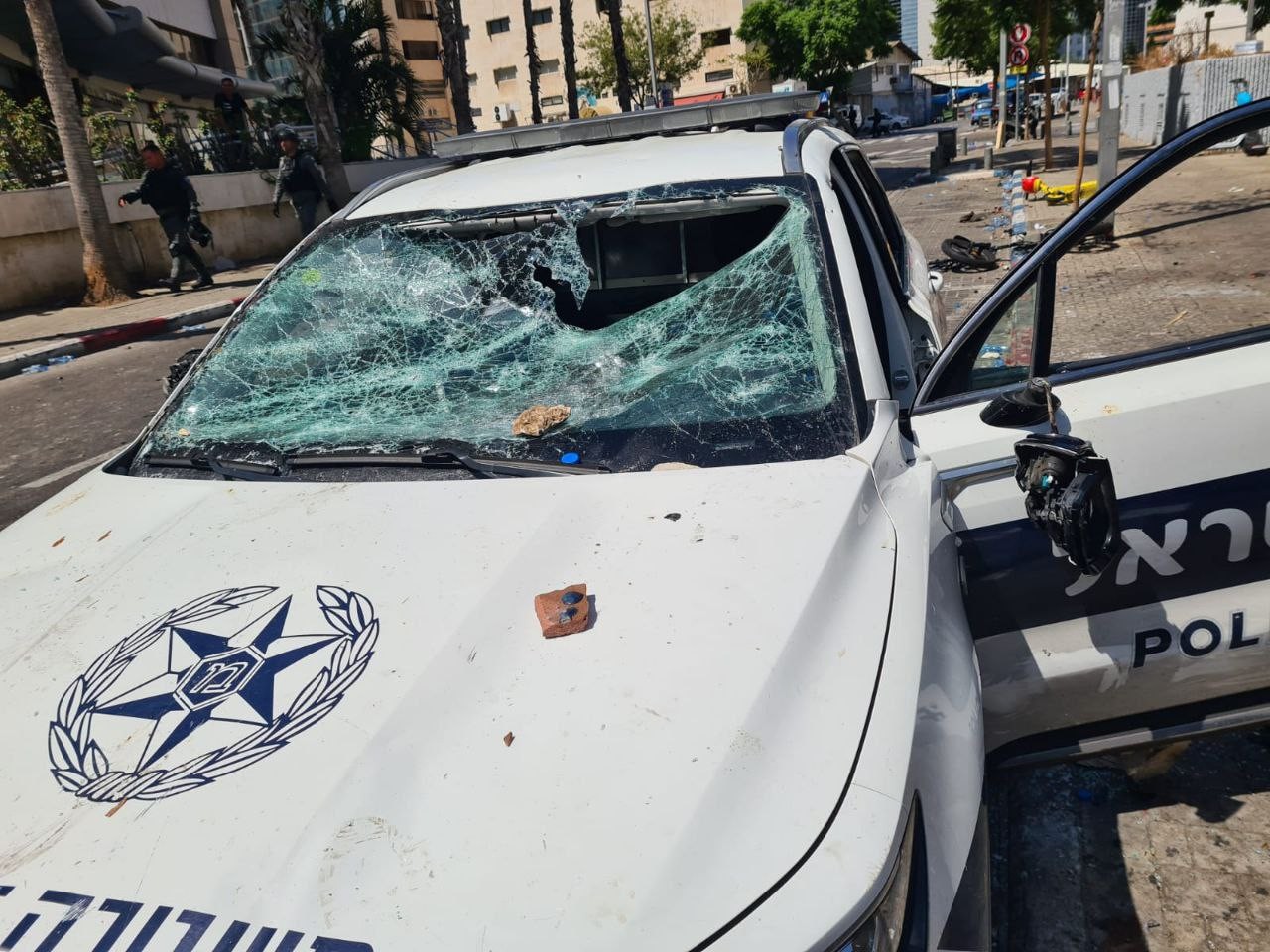 إصابات في صفوف شرطة الاحتلال خلال اشتباكات مع اليهود الأريتريين بتل أبيب