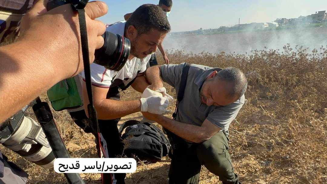 محدث بالفيديو والصور: 12 إصابة خلال قمع الاحتلال مسيرات شرق قطاع غزة