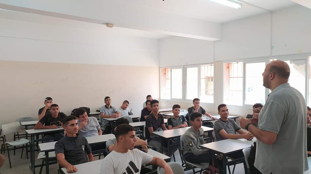 التعليم بغزة تشرع بتنفيذ مشروع الريادة الوطنية في المدارس الحكومية