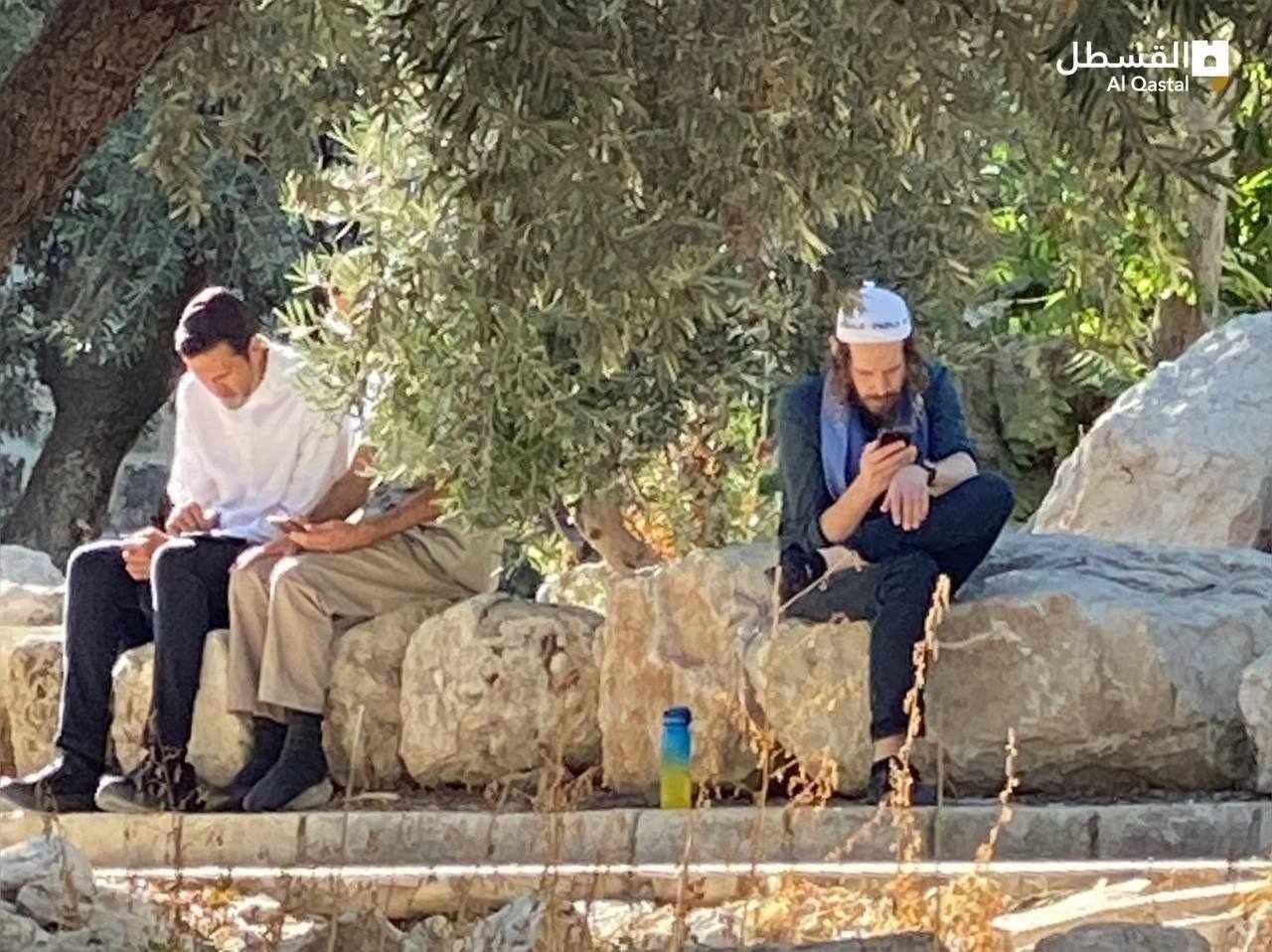 عشرات المستوطنين يقتحمون باحات الأقصى المبارك