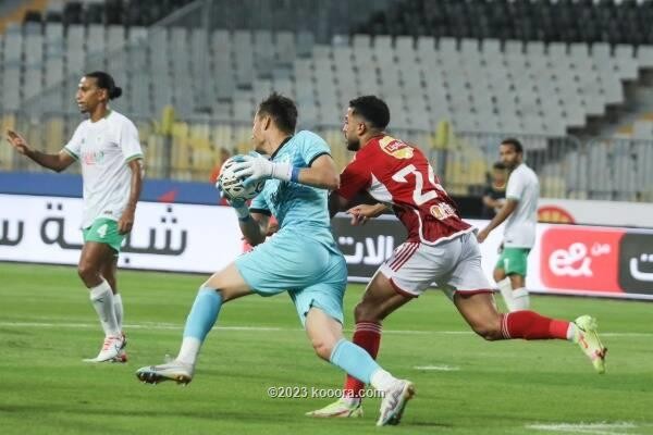 بالصور : الأهلي يفتتح الدوري بفوز عريض على المصري