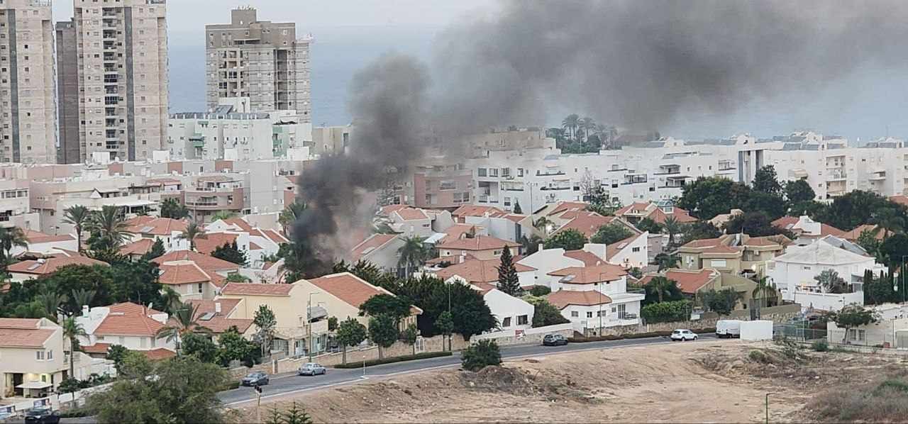 شاهد: إطلاق مئات الصواريخ من قطاع غزة باتجاه تل أبيب والمدن المحتلة