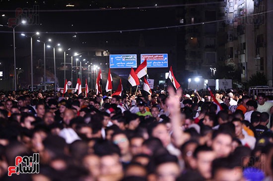 بالصور: احتفالات مصرية بعد إعلان السيسي عن ترشحه لولاية رئاسية جديدة