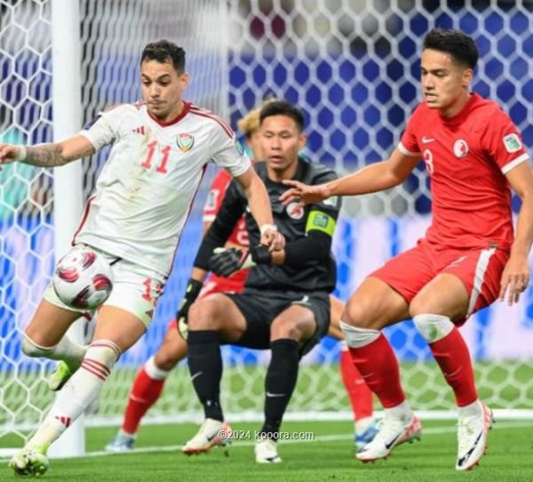 بالصور : الإمارات تهزم هونج كونج بثلاثية في كأس آسيا