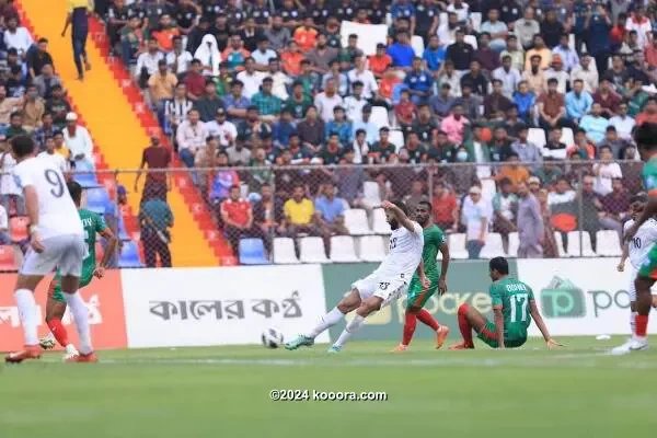 بالصور : ب10 لاعبين.. فلسطين تعود بفوز قاتل من بنجلاديش