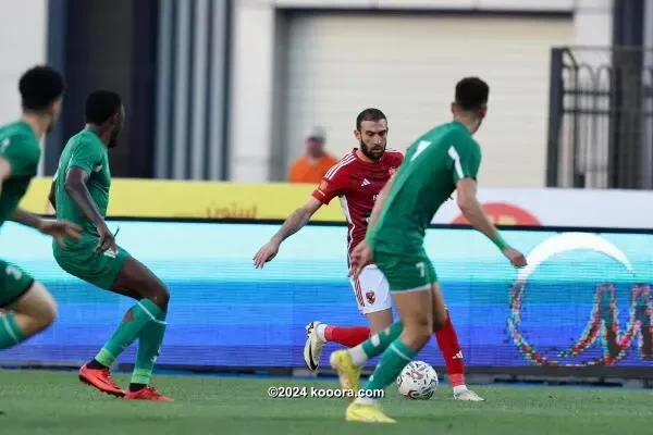 بالصور: الأهلي يعزز صحوته المحلية بفوز عريض على الاتحاد