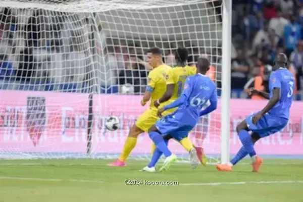 بالصور : سيناريو مجنون.. الهلال يقهر النصر ويتوج بطلا لكأس الملك