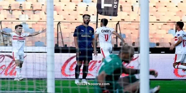 بالصور : الزمالك يحبط مغامرة سيراميكا برباعية في الدوري المصري