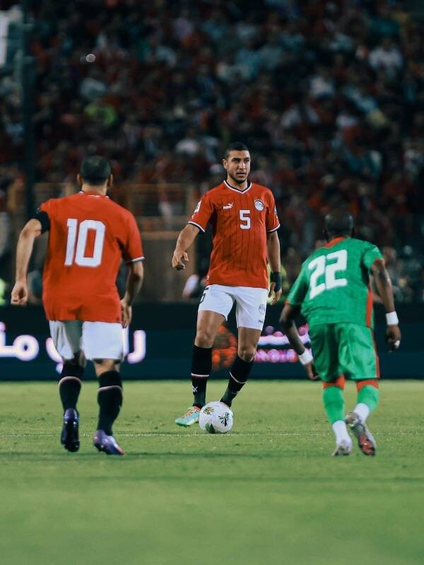 بالصور: تريزيجيه يمنح فراعنة حسام حسن فوزا صعبا على بوركينا فاسو