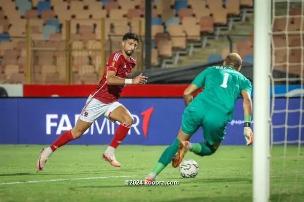 بالصور : الأهلي يقهر سيراميكا ويقترب من حسم الدوري