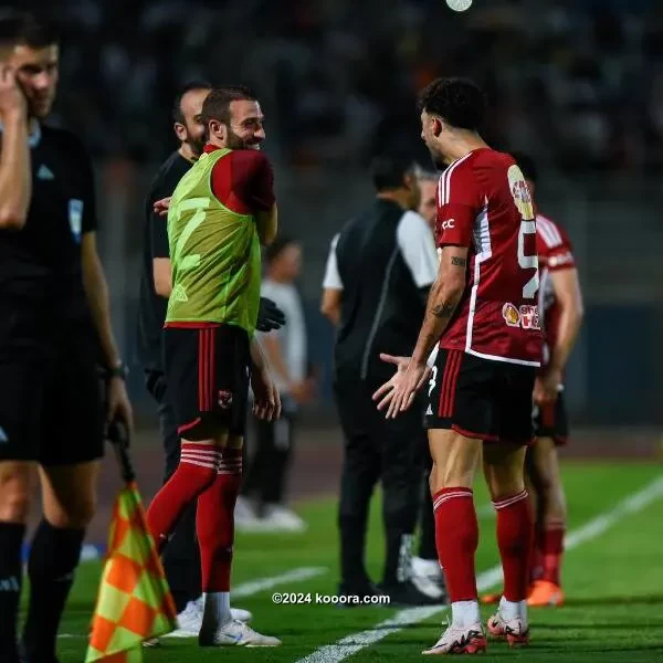 بالصور: الأهلي يسقط بيراميدز مجددا.. ويلامس لقب الدوري