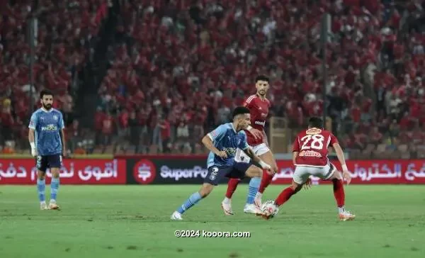 بالصور: الأهلي يصعق بيراميدز بقاضية جديدة