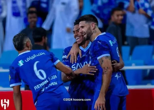 بالصور : الهلال يتعذب قبل اجتياز محطة ضمك الصعبة