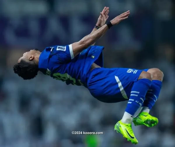 بالصور.. الهلال يثأر من العين في مباراة جنونية