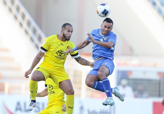 بالصور : هلال القدس يتعادل مع الأهلي البحريني في افتتاح مبارياته بالبطولة الآسيوية