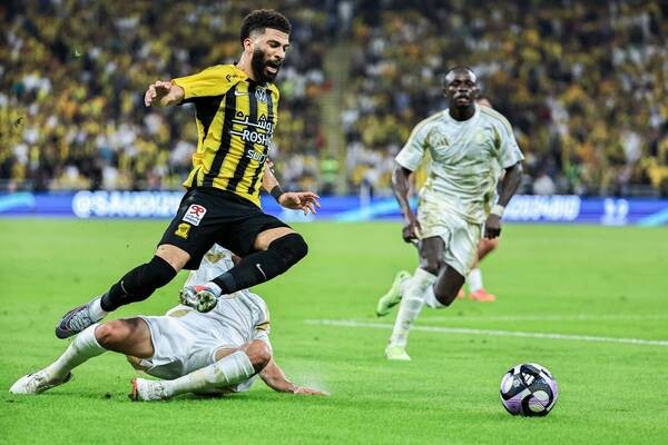 بالصور.. اتحاد جدة يصعق النصر بسيناريو قاتل