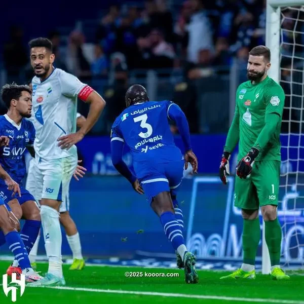 بالصور: الهلال يدهس الفتح ب9 أهداف.. ويحافظ على الصدارة