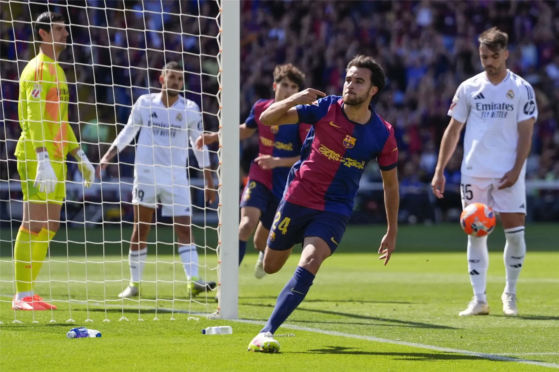 بالصور: برشلونة يحسم صراع الليجا بفوز جنوني في الكلاسيكو