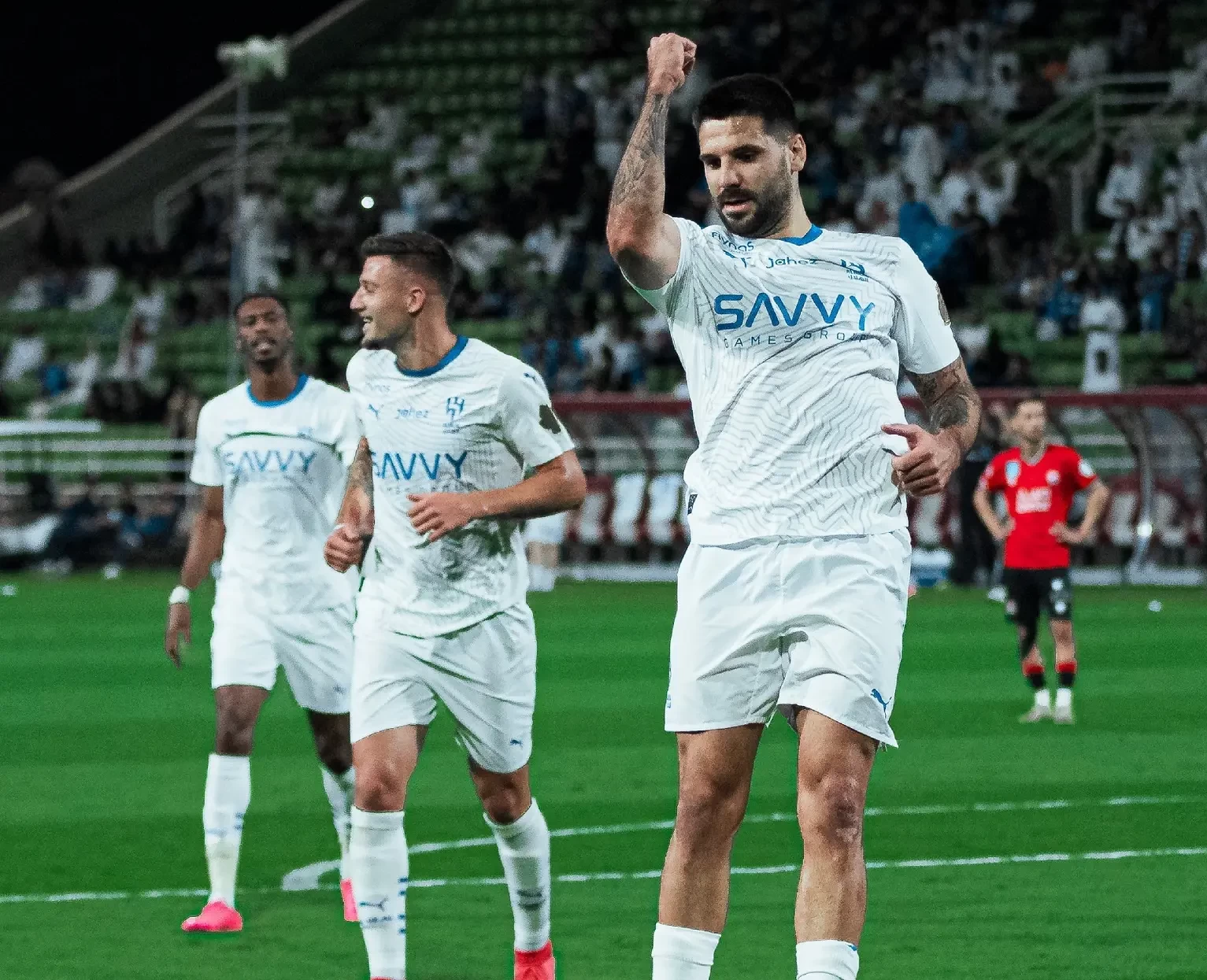 بالصور.. الهلال يفتتح عهد الشلهوب باكتساح الرائد