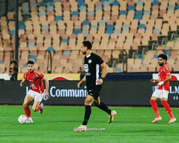 بالصور.. الأهلي يصعق البنك ويلامس لقب الدوري المصري