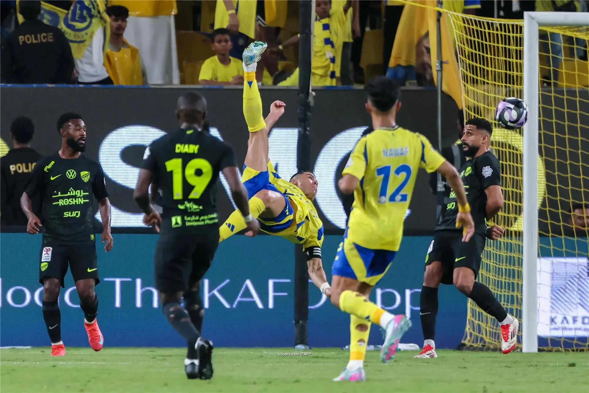بالصور : ريمونتادا مجنونة.. الاتحاد يحسم كلاسيكو النصر في الوقت القاتل