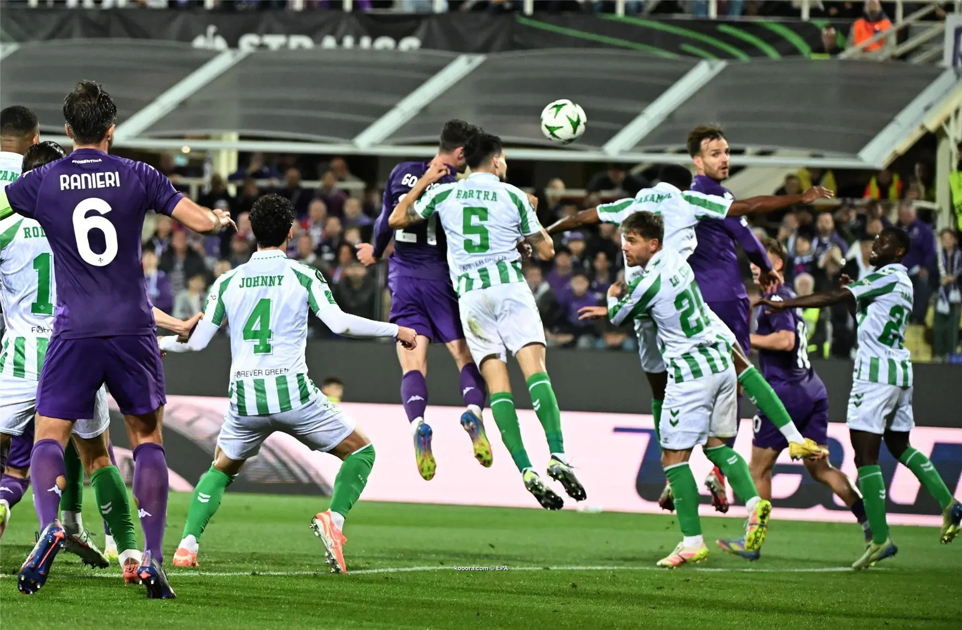 بالصور : بيتيس يقتل فيورنتينا ويصعد لأول نهائي أوروبي في تاريخه