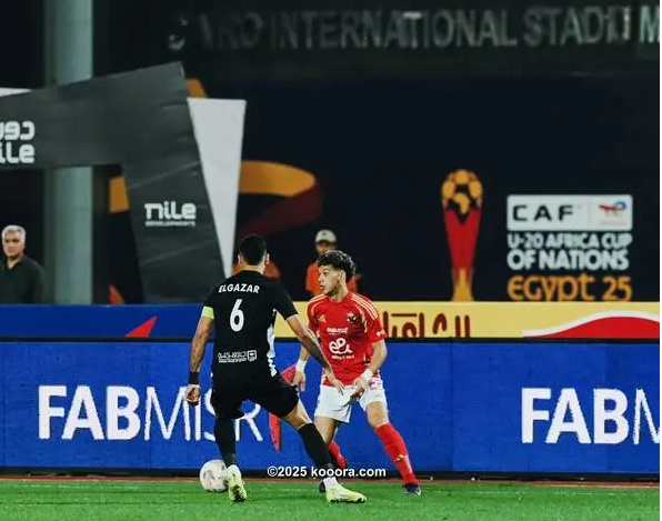 بالصور.. الأهلي يصعق البنك ويلامس لقب الدوري المصري