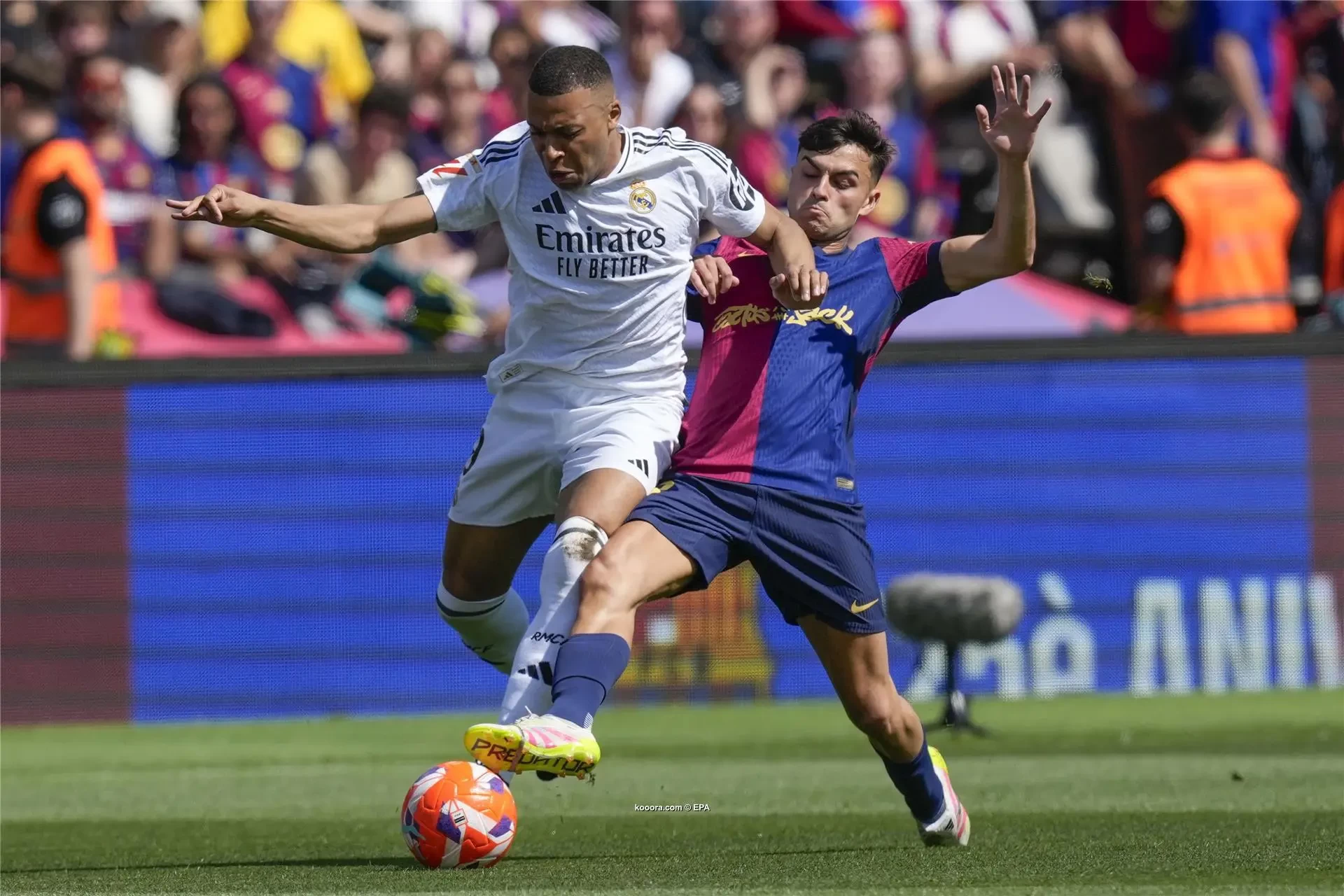 بالصور: برشلونة يحسم صراع الليجا بفوز جنوني في الكلاسيكو